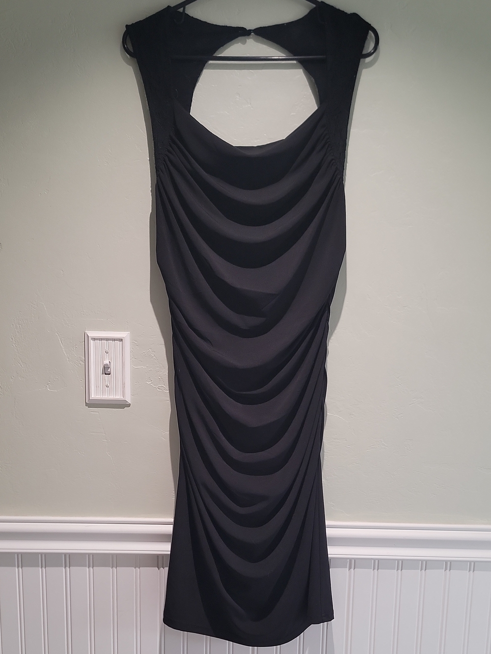 Spense Black Sleeveless Draped Midi Dress